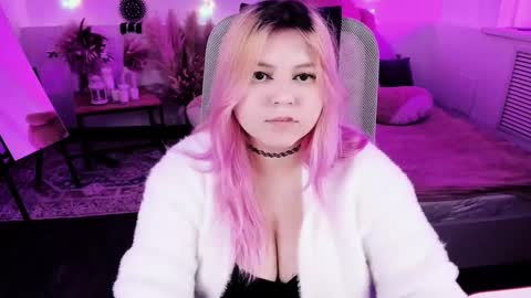 Dia online show from March 4, 2026, 8:04 pm