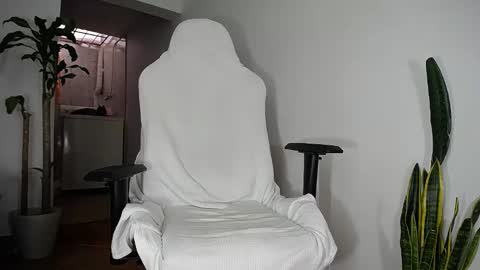 MaSSimo online show from February 23, 2025, 7:49 pm