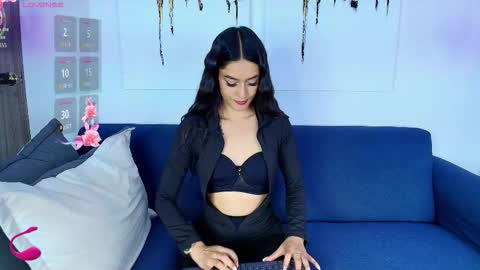 Camila and Megan online show from September 18, 2025, 7:05 pm