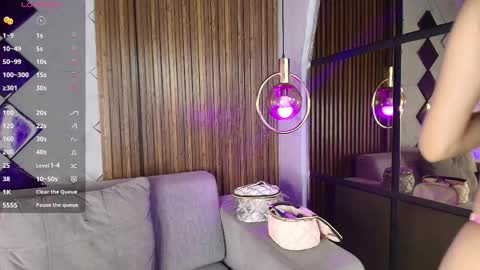 Camila and Megan online show from November 29, 2025, 7:06 pm