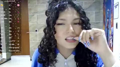 Snapshot of diamond_curls05 chatting on August 4, 2026, 3:58 pm DiamondCurls online show from August 4, 2026, 3:58 pm