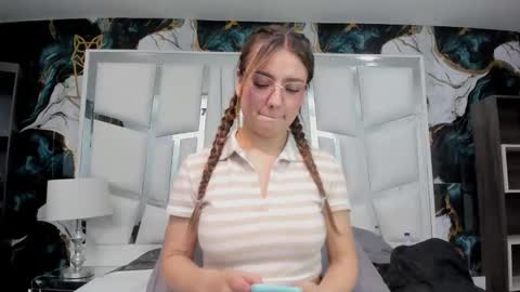 Snapshot of diamond_juliana_ chatting on May 16, 2026, 8:11 am diamond_juliana_ online show from May 16, 2026, 8:11 am