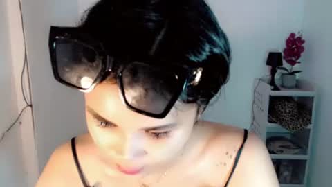 Snapshot of diamond_temptress chatting on June 9, 2026, 9:32 am diamond_temptress online show from June 9, 2026, 9:32 am