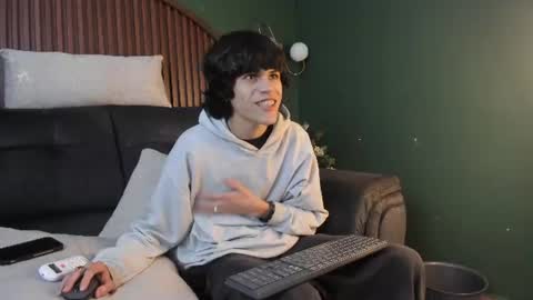 Snapshot of diamond_twink chatting on July 3, 2026, 6:20 am diamond_twink online show from July 3, 2026, 6:20 am