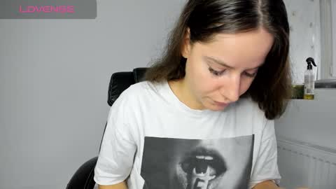 diamondkay_ online show from October 26, 2025, 7:36 am