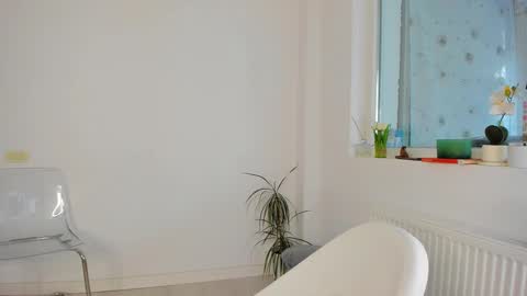 diamondkay_ online show from March 25, 2026, 7:14 am