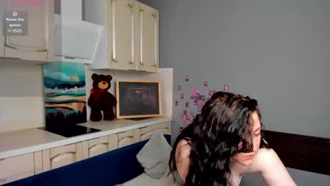 Diana online show from October 21, 2025, 1:28 am