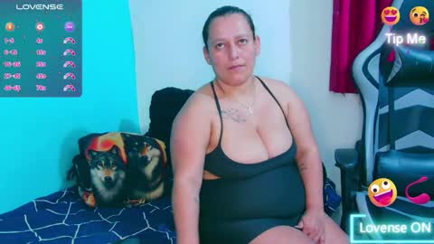 Snapshot of diana_lozano chatting on April 29, 2026, 4:05 am Diana Lozano online show from April 29, 2026, 4:05 am