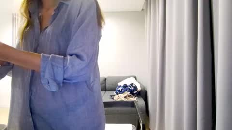 Snapshot of diana_meridor chatting on December 30, 2024, 2:09 am diana_meridor online show from December 30, 2024, 2:09 am