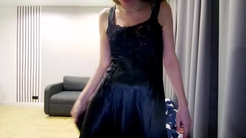 Snapshot of diana_meridor chatting on January 19, 2025, 1:43 am diana_meridor online show from January 19, 2025, 1:43 am