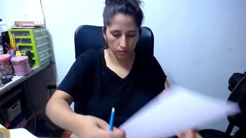 diana_rogu online show from November 6, 2025, 3:51 am