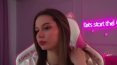 Diana online show from December 15, 2025, 12:37 am