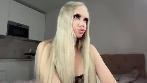 Diana  online show from February 2, 2026, 3:55 pm