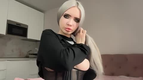 Diana  online show from May 6, 2026, 7:24 am