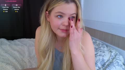 Olga online show from November 17, 2025, 7:47 am