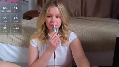 Snapshot of dianaholiday chatting on July 22, 2026, 3:37 pm Olga online show from July 22, 2026, 3:37 pm
