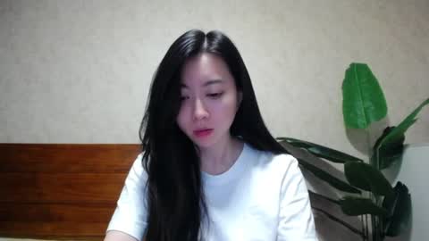 dianamilesr online show from July 2, 2026, 12:44 pm