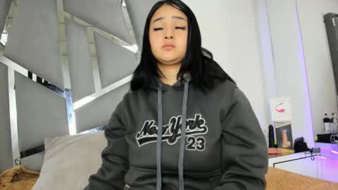 dianarous online show from September 29, 2025, 5:12 am