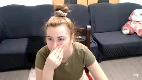 dianasmiey7 online show from January 18, 2025, 6:32 pm