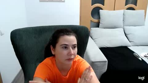 dianasmiey7 online show from November 27, 2025, 8:49 am