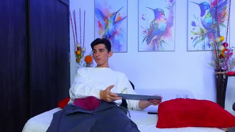 Ana  Leo online show from December 10, 2024, 6:38 pm