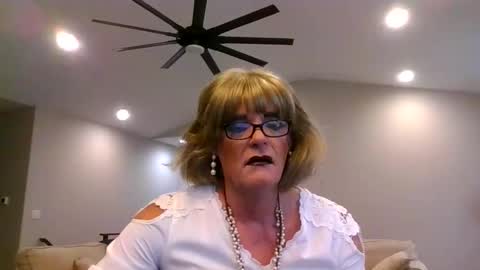 dianeheels online show from March 3, 2026, 2:45 pm