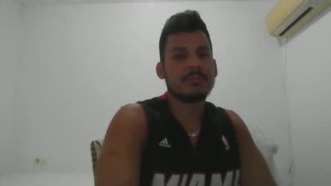 diangohetero21cm online show from October 21, 2025, 8:20 pm