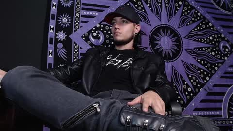 DICAPRIO online show from January 28, 2025, 9:29 pm