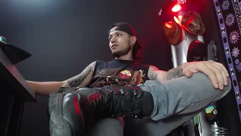 DICAPRIO online show from March 4, 2025, 8:38 pm