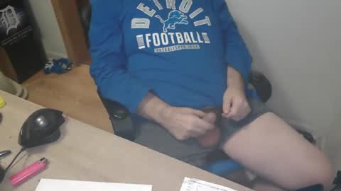 Running Bear online show from December 4, 2025, 7:28 am