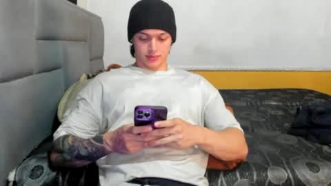 jhon online show from April 7, 2026, 5:13 pm