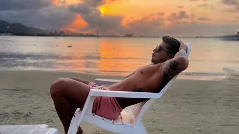 Snapshot of dickdamian_ chatting on December 19, 2024, 8:23 am Damin online show from December 19, 2024, 8:23 am