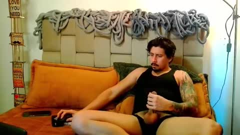 Snapshot of dickdamian_ chatting on March 9, 2025, 5:33 am Damin online show from March 9, 2025, 5:33 am