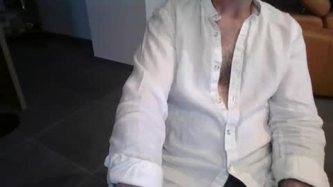 Snapshot of dickens1976 chatting on May 31, 2026, 2:46 pm dickens1976 online show from May 31, 2026, 2:46 pm
