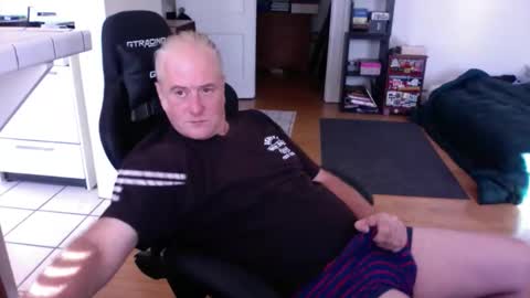 Richard Fleischer online show from October 10, 2025, 3:22 pm