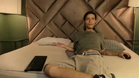 dickie_dicking online show from November 11, 2025, 9:04 pm