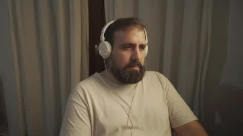 Snapshot of dicristalino chatting on June 20, 2026, 9:17 pm Cristian Dipolino online show from June 20, 2026, 9:17 pm