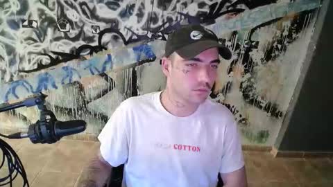 didismurf02 online show from November 13, 2025, 4:00 am