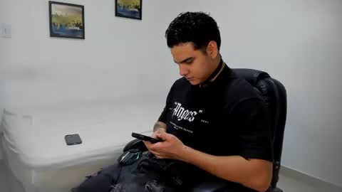 Snapshot of diego_cazas chatting on June 11, 2026, 11:14 pm DIEGO CAZAS online show from June 11, 2026, 11:14 pm