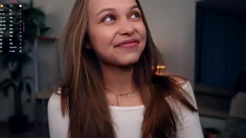 Elwyna online show from September 25, 2025, 6:22 pm