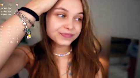 Elwyna online show from October 22, 2025, 6:51 pm