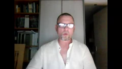 dierenfeld online show from December 7, 2024, 1:58 am