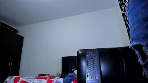 diiego_xxx online show from December 18, 2025, 2:50 am