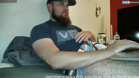 Snapshot of dikdowndaddy chatting on May 2, 2026, 7:02 am Daddy online show from May 2, 2026, 7:02 am