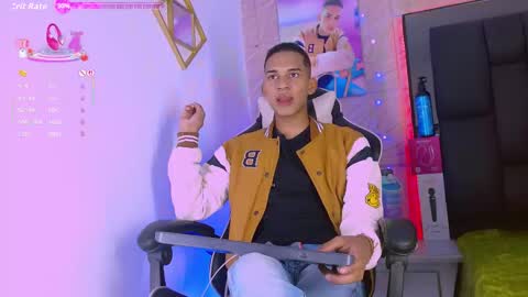 Dilan online show from November 12, 2025, 7:57 pm