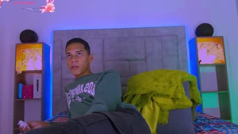 Dilan online show from December 15, 2025, 12:42 pm