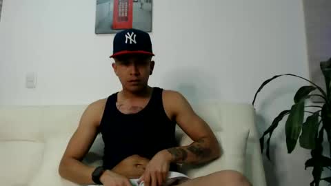 dilanxxx8888 online show from October 30, 2025, 2:57 am