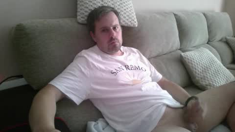 dili999 online show from September 19, 2025, 5:46 pm