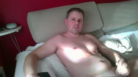 dili999 online show from September 22, 2025, 5:37 pm