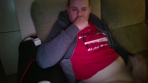 dili999 online show from December 13, 2025, 10:26 pm